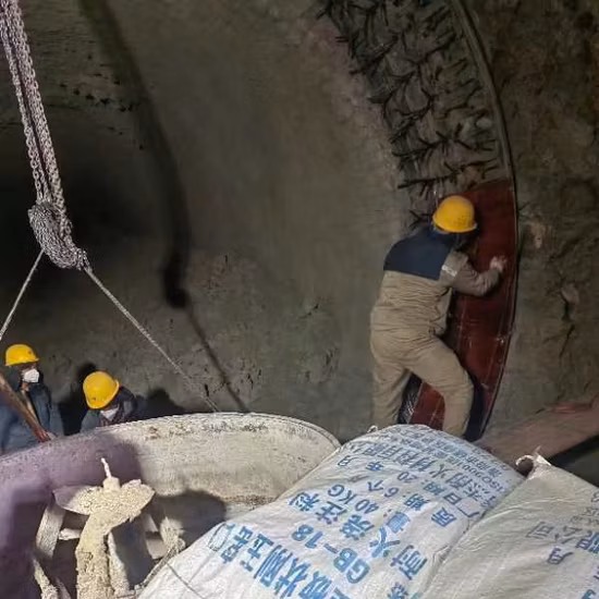 Whosale cemento con alto contenido de alúmina Ca50 Ca70 Ca80 cemento refractario con alto contenido de alúmina para horno
